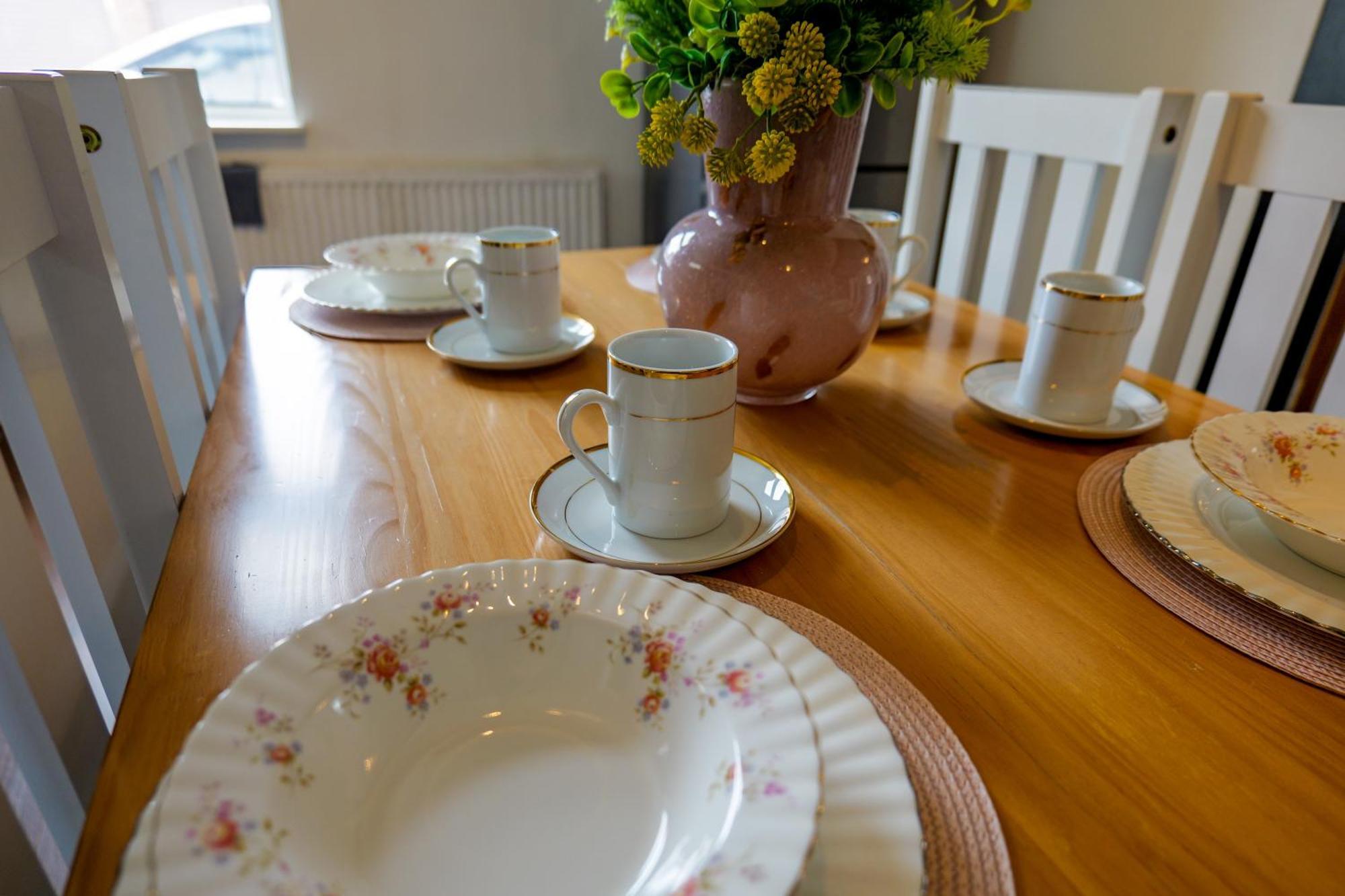 Rochdale 3 Bedroom House 2 Bath With Free Parking Sleeps 7 외부 사진